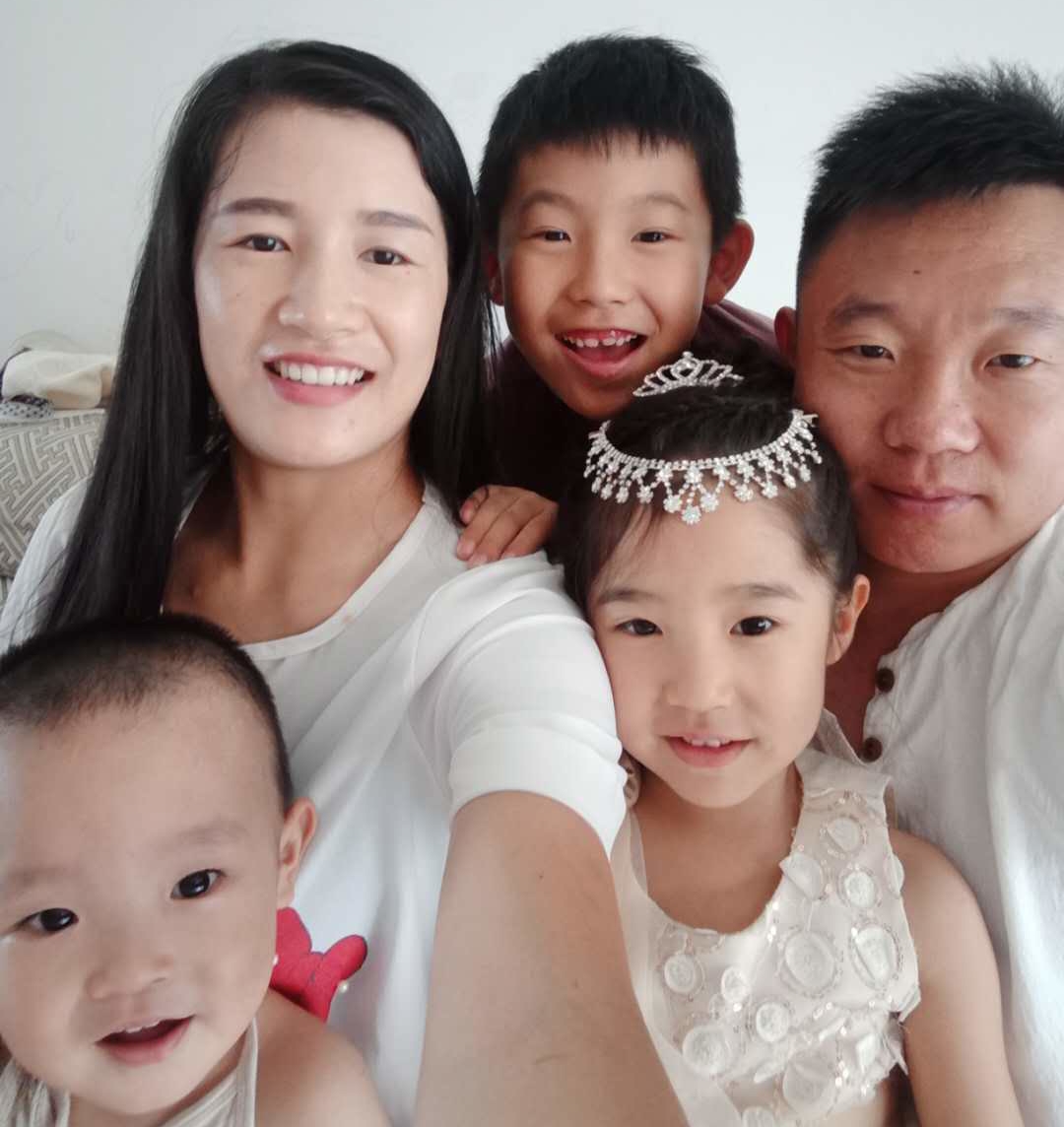 全家福.jpg